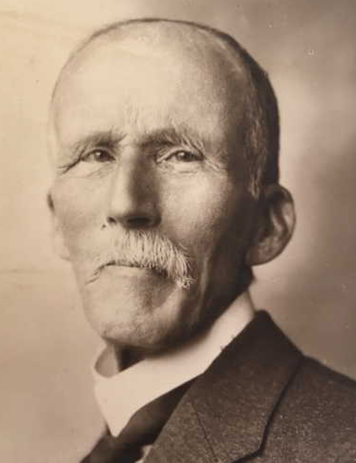 Photo of photos/William McLennan 1864 - 1941